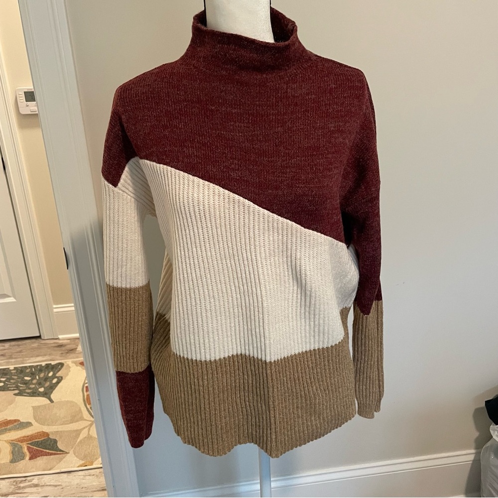 Colorblock Mock Neck Sweater in Burgundy, Cream & Tan
